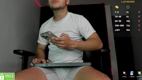 Snapshot of liam_mateo_ chatting on December 2025 04:10:02 AM Liam online show from December 2025 04:10:02 AM