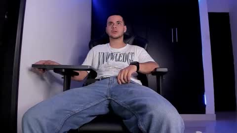 Snapshot of liam_mateo_ chatting on February 2026 02:53:01 AM Liam online show from February 2026 02:53:01 AM