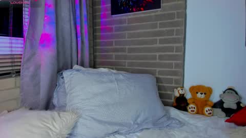 liam online show from April 2026 02:44:02 AM