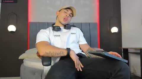 Liam online show from February 2026 09:10:01 PM