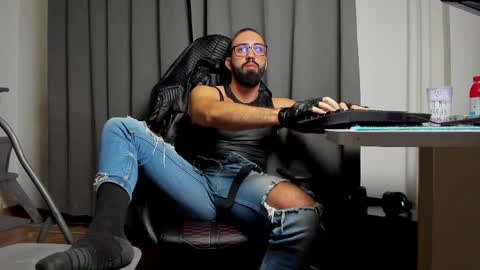 Liam online show from March 2025 09:43:02 PM