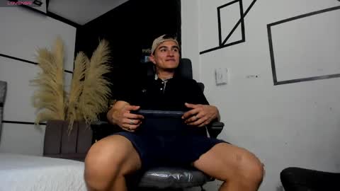 LiamDeep online show from April 2026 08:43:02 PM