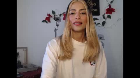 Snapshot of liamiler01_ chatting on December 2024 12:45:02 PM Lia Miller online show from December 2024 12:45:02 PM