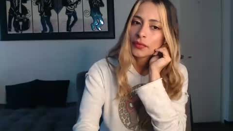 Snapshot of liamiler01_ chatting on March 2025 11:55:02 AM Lia Miller online show from March 2025 11:55:02 AM