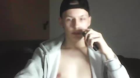 Liam online show from October 2025 05:39:01 PM