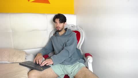 Snapshot of liamluxe chatting on December 2024 12:38:01 PM LiamLuxe online show from December 2024 12:38:01 PM