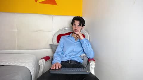 Snapshot of liamluxe chatting on January 2025 03:39:02 PM LiamLuxe online show from January 2025 03:39:02 PM