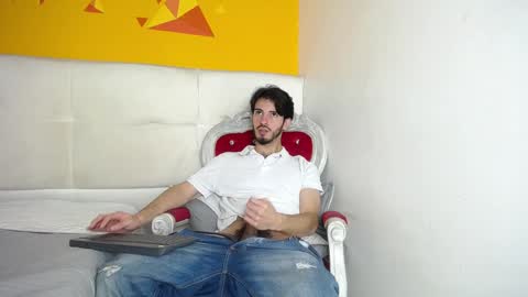 Snapshot of liamluxe chatting on January 2025 03:20:01 PM LiamLuxe online show from January 2025 03:20:01 PM