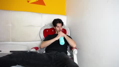 Snapshot of liamluxe chatting on January 2025 06:17:02 PM LiamLuxe online show from January 2025 06:17:02 PM