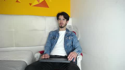 Snapshot of liamluxe chatting on January 2025 12:31:01 PM LiamLuxe online show from January 2025 12:31:01 PM