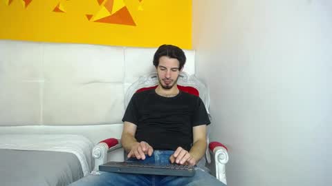 Snapshot of liamluxe chatting on February 2025 12:50:01 PM LiamLuxe online show from February 2025 12:50:01 PM