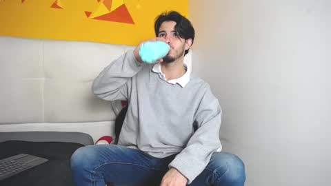 Snapshot of liamluxe chatting on February 2025 01:05:01 PM LiamLuxe online show from February 2025 01:05:01 PM