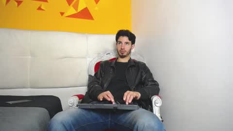 Snapshot of liamluxe chatting on March 2025 03:42:02 PM LiamLuxe online show from March 2025 03:42:02 PM