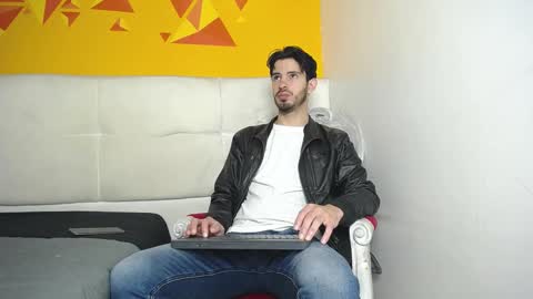 Snapshot of liamluxe chatting on March 2025 01:03:01 PM LiamLuxe online show from March 2025 01:03:01 PM