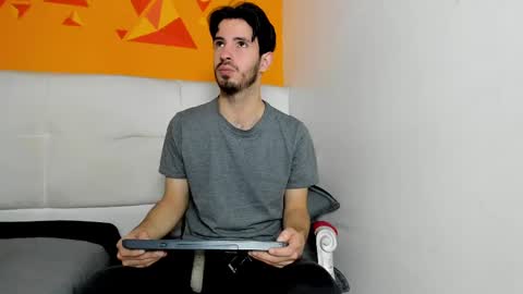 Snapshot of liamluxe chatting on March 2025 02:18:01 PM LiamLuxe online show from March 2025 02:18:01 PM
