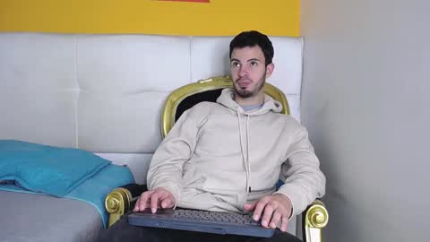 Snapshot of liamluxe chatting on September 2025 12:40:01 PM LiamLuxe online show from September 2025 12:40:01 PM