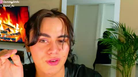 Tell me Liam online show from October 2025 04:56:01 AM