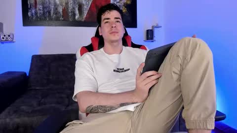 liamwyatt_ online show from December 2025 03:46:02 AM