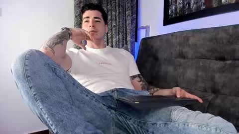 liamwyatt_ online show from February 2026 05:02:02 AM