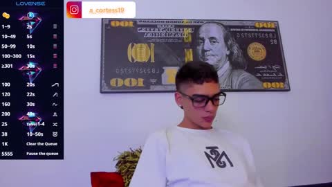 Snapshot of lian_23_ chatting on December 2024 07:33:01 PM online show from December 2024 07:33:01 PM