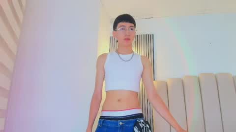 Snapshot of lian_cameron chatting on April 2026 03:54:02 AM lian_cameron online show from April 2026 03:54:02 AM