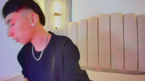 Snapshot of lian_cameron chatting on May 2026 04:28:02 AM lian_cameron online show from May 2026 04:28:02 AM