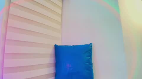 Snapshot of lian_cameron chatting on May 2026 03:47:02 AM lian_cameron online show from May 2026 03:47:02 AM
