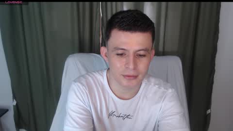 lian_eathan online show from October 2025 07:49:01 PM