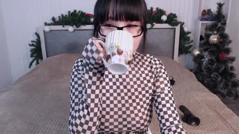 Liana online show from January 2025 05:45:01 PM