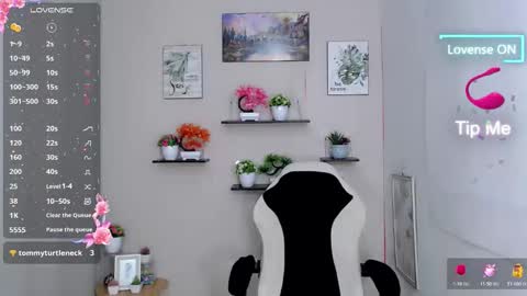 Liane online show from May 2026 10:28:02 PM