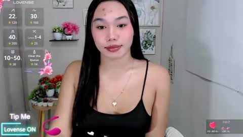 Snapshot of liane_mei chatting on June 2026 03:51:02 AM Liane online show from June 2026 03:51:02 AM