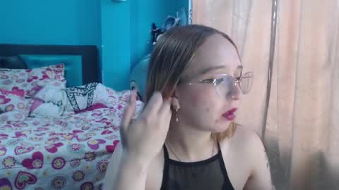 Lia Roberts online show from March 2025 11:51:01 AM