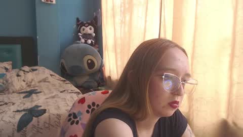 Lia Roberts online show from March 2025 06:23:01 PM