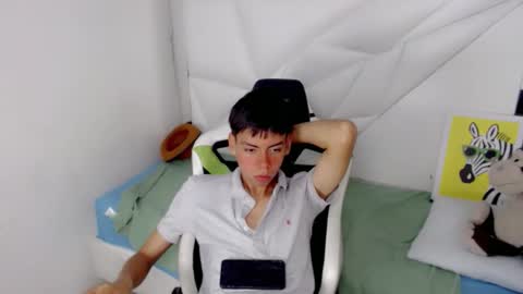 Snapshot of liarr_ chatting on February 2026 08:16:01 PM LIAR online show from February 2026 08:16:01 PM