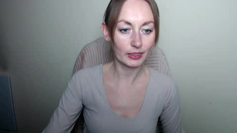 Lia online show from April 2026 12:54:01 PM