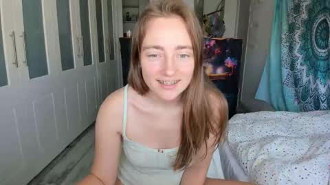 Snapshot of liasashax chatting on April 2026 12:33:01 PM Sasha online show from April 2026 12:33:01 PM