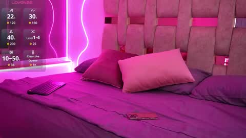 liasuaza online show from March 2026 12:12:02 PM