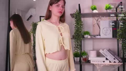 Snapshot of libbienoffsinger chatting on May 2026 01:25:01 AM Ada online show from May 2026 01:25:01 AM