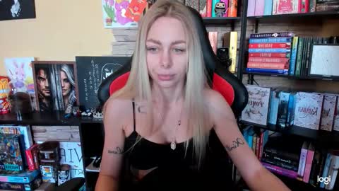 Snapshot of library_girl chatting on April 2026 08:46:01 AM Anna online show from April 2026 08:46:01 AM