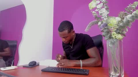 lievelinng online show from September 2025 12:17:01 PM