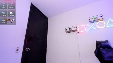 Snapshot of light_eyes_ chatting on May 2026 03:17:01 PM Jhonatan online show from May 2026 03:17:01 PM