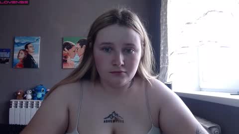 light_lunaa online show from September 2025 07:10:02 AM