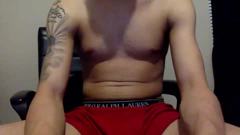 Snapshot of lightskinfreak317 chatting on December 2024 11:24:01 PM CUM HAVE FUN HELP ME CUM online show from December 2024 11:24:01 PM