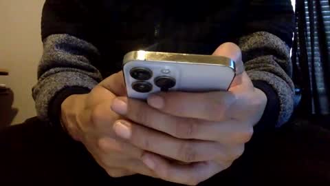 Snapshot of lightskinfreak317 chatting on December 2024 09:06:02 PM CUM HAVE FUN HELP ME CUM online show from December 2024 09:06:02 PM