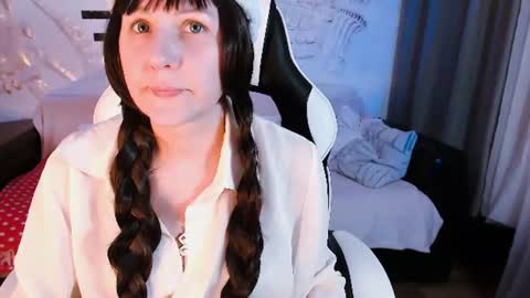 Snapshot of lightsoul_darkmind chatting on July 2026 05:59:02 PM Katie online show from July 2026 05:59:02 PM