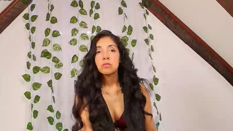 Lia online show from November 2025 03:34:02 PM