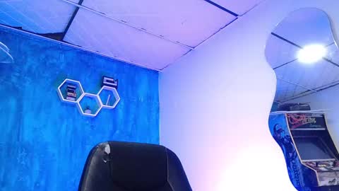 Daniel online show from December 2024 04:17:01 PM