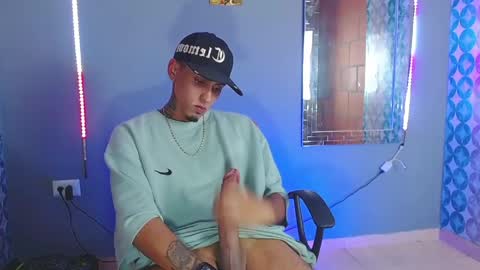 Snapshot of liiaam_lee_ chatting on May 2026 12:39:01 AM Daniel online show from May 2026 12:39:01 AM
