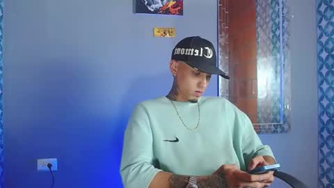 Snapshot of liiaam_lee_ chatting on May 2026 09:44:02 PM Daniel online show from May 2026 09:44:02 PM