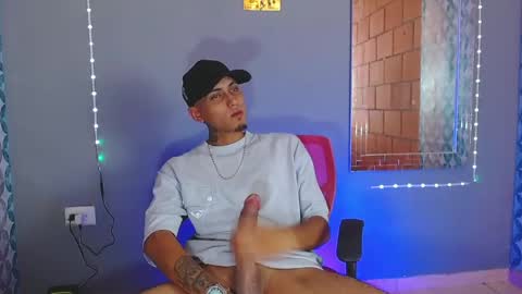 Snapshot of liiaam_lee_ chatting on June 2026 08:59:02 PM Daniel online show from June 2026 08:59:02 PM